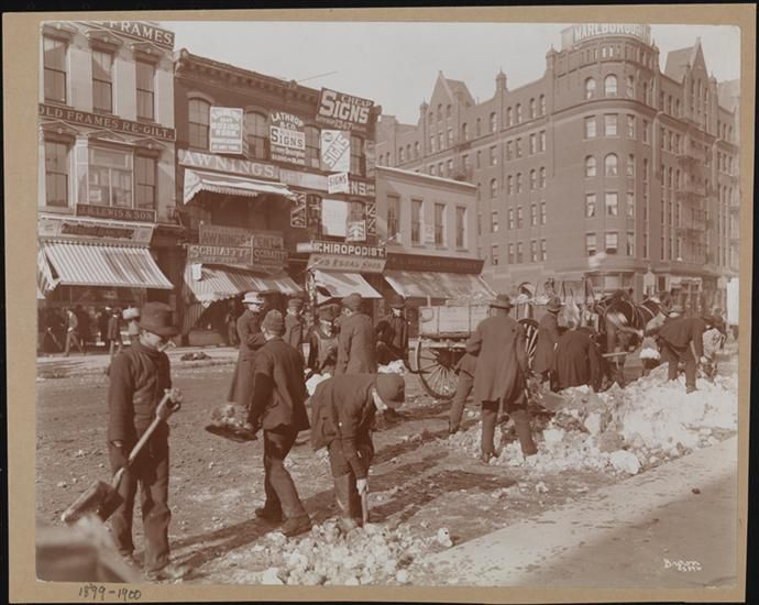 Shoveling at Broadway and 36th, 1898. (Photo courtesy of the <a href="http://collections.mcny.org/">Museum of the City of New York, 93.1.1.14276)